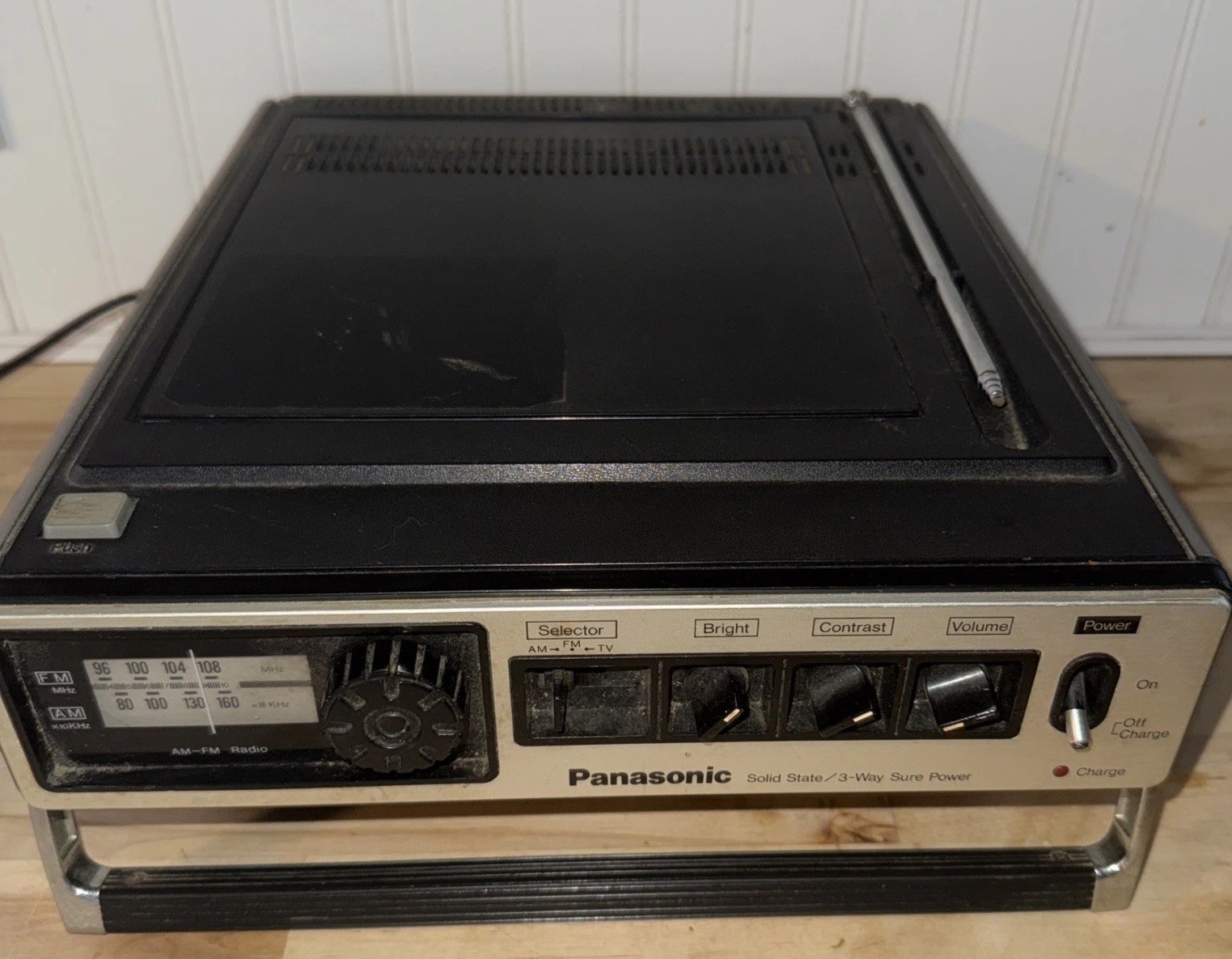Panasonic TR - 535 Solid State TV/ 3-way TV Am Fm Radio Vintage May 1986