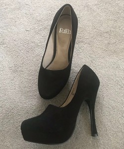 faith black court shoes