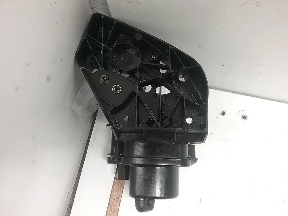 Faro antiniebla delantero izquierdo audi a6 1998-2001 (2,8 l 6 cilindros 4 puertas) Foto 3 de 4