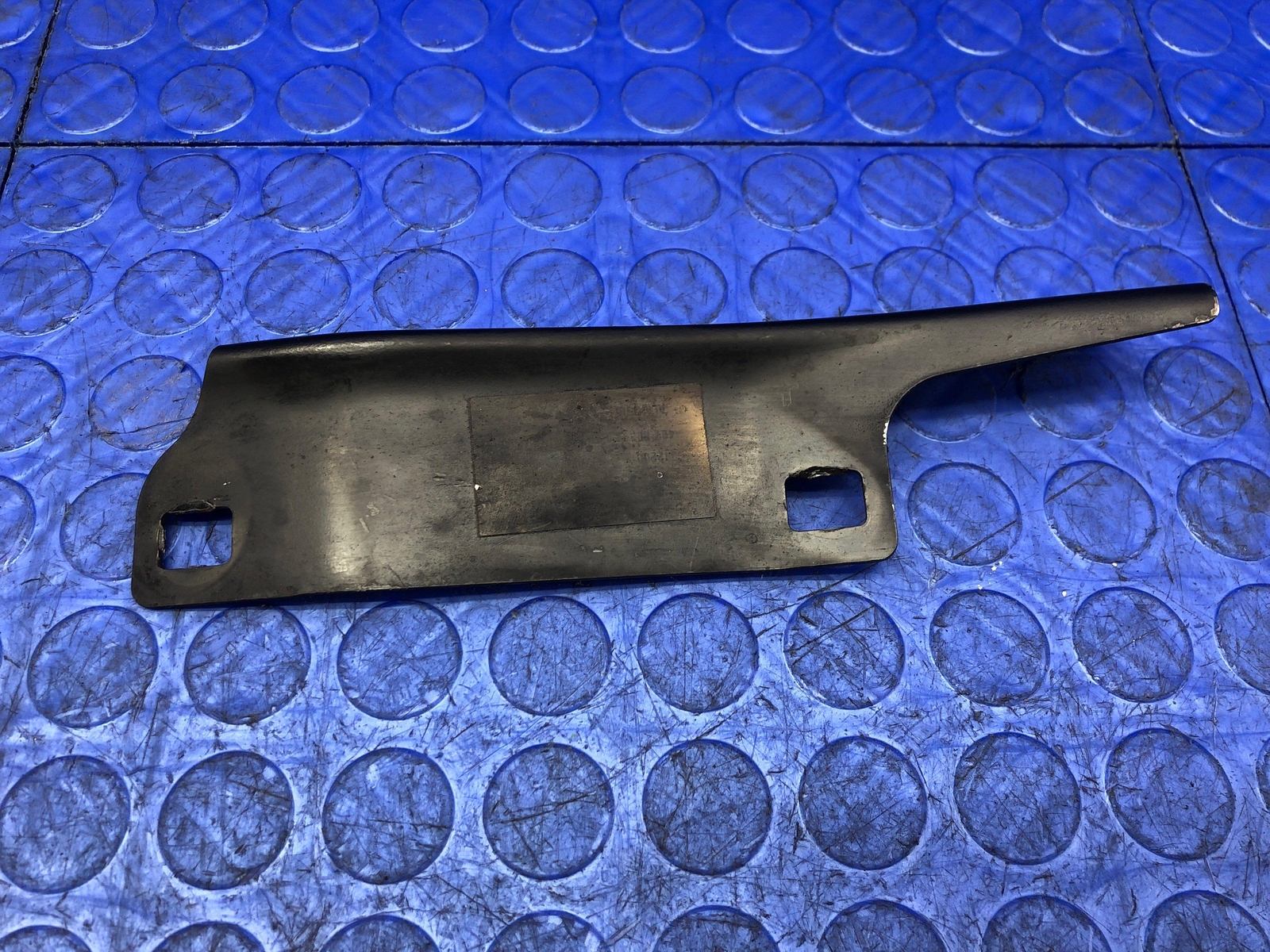 LAMBORGHINI GALLARDO OEM CORNER ANGLE SUPPORT BRACKET SET 407803581