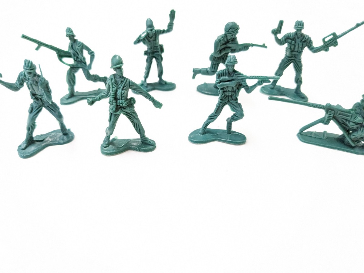 48 pieces Tan & OD Green Plastic Army Men Military Toy Soldier 2