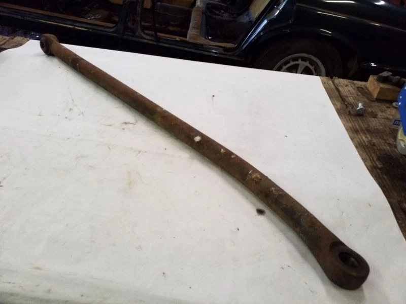 Soporte de barra de oruga de eje delantero 4x4 | Se adapta a Ford F350 F450 2008-2009 Foto 2 de 4