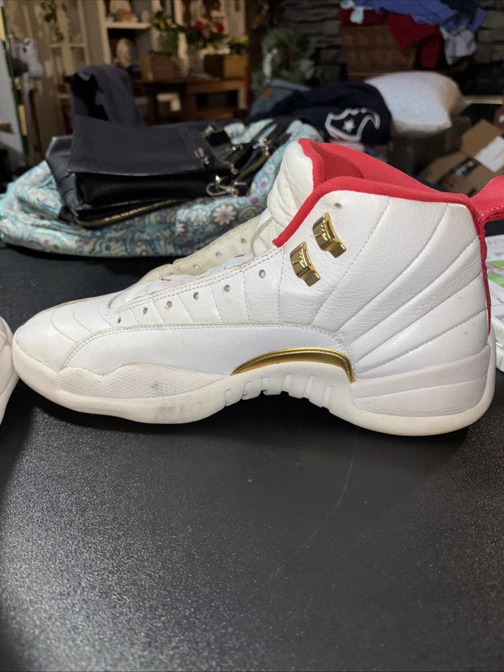 - Air Jordan 12 Retro FIBA Talla 12 Rojo/Blanco Necesita Cordones Foto 4 de 4