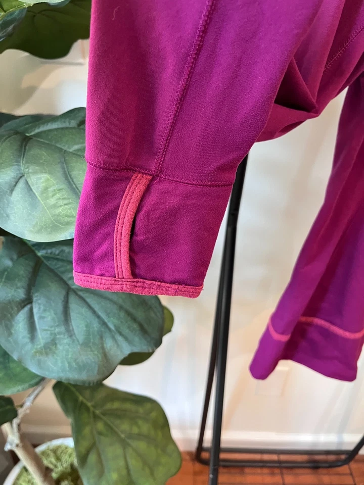 Top de rendimiento para mujer The North Face S magenta elástico manga larga ropa deportiva Foto 4 de 4