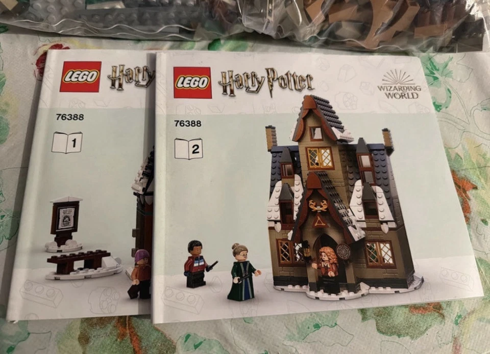 LEGO Harry Potter 76388 Hogsmeade Village Visit, foto 1 di 2