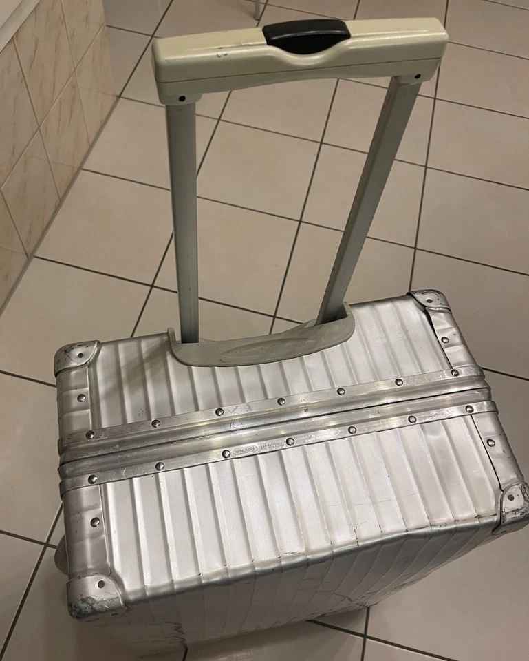 Original Rimowa Alu Koffer 64x43x25cm 2 Schlüssel - gebraucht - - Bild 1 von 4