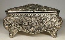 Ancien Coffre À Bijoux Métal Argenté décoration Vintage collection H 9 Cm 