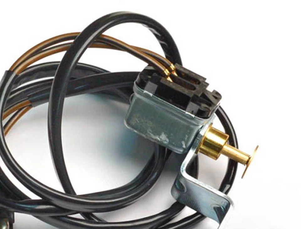 ¡NUEVO! Interruptor de luz de respaldo Ford Mustang 1967-1968 coches de 4 velocidades transmisión manual Foto 2 de 4