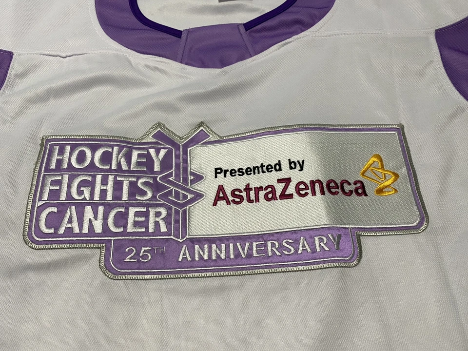 Camiseta de hóquei AstraZeneca tamanho SR M/L combate câncer 25º aniversário - Imagem 3 de 4