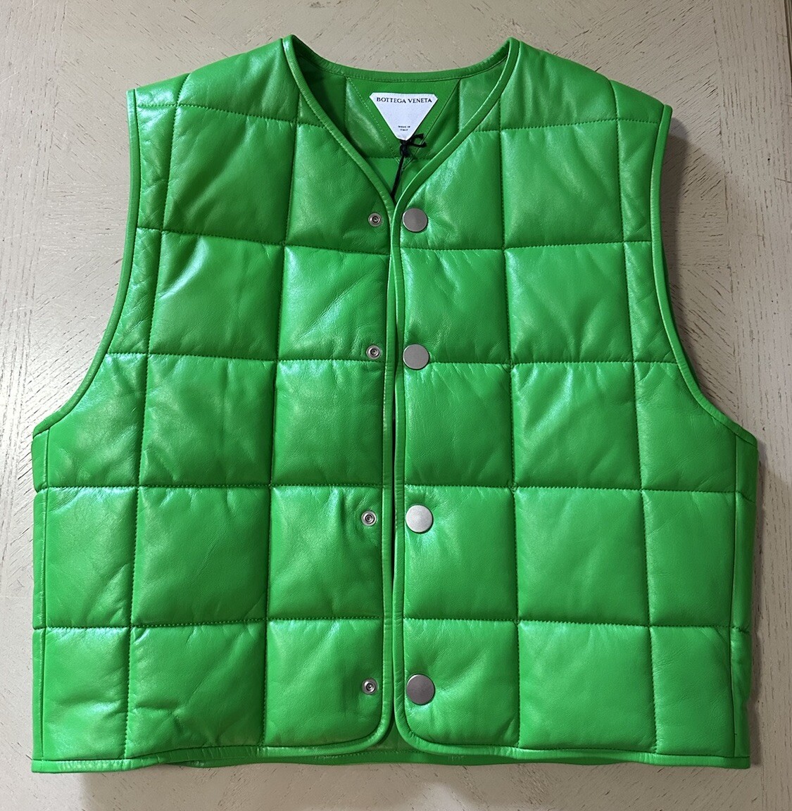 レザージャケット・コート BOTTEGA VENETA PADDED LEATHER VEST Bottega Veneta Shiny Leather Padded Vest in Bubblegum | FWRD