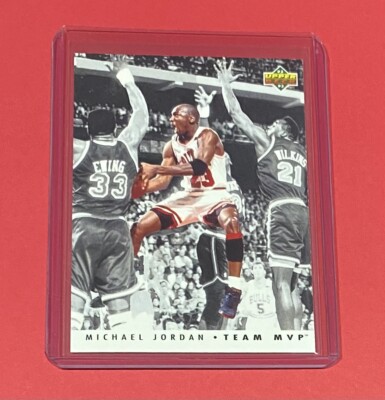 1992-93 Upper Deck Basketball Michael Jordan TEAM MVP Chicago