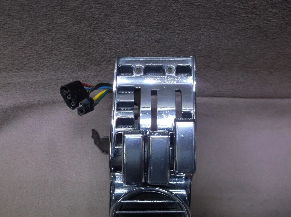 Ford Mustang 1968 Mercury Cougar XR7 controles de calefacción con aire acondicionado Foto 4 de 4