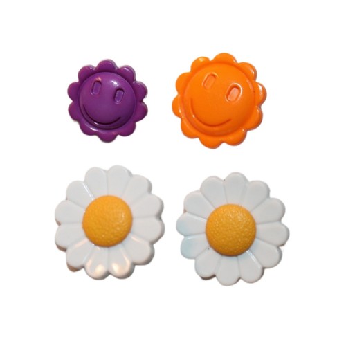 Assorted Daisy Flowers Button Lot - Picture 6 of 12