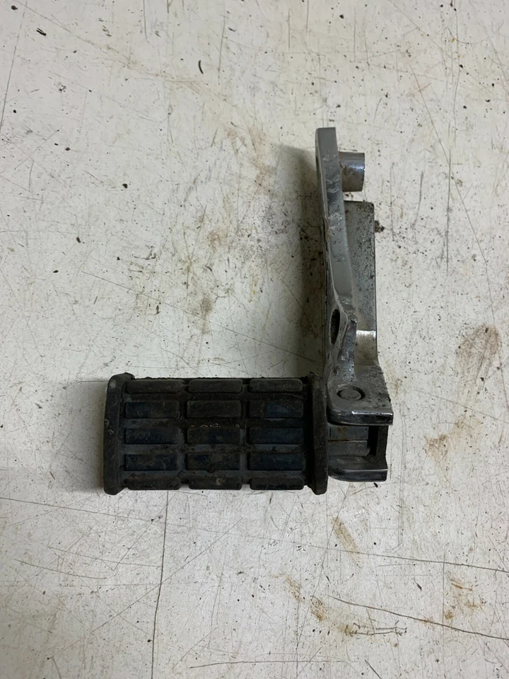 Yamaha Virago 700 1985 OEM clavija de pasajero lateral izquierdo Foto 2 de 2