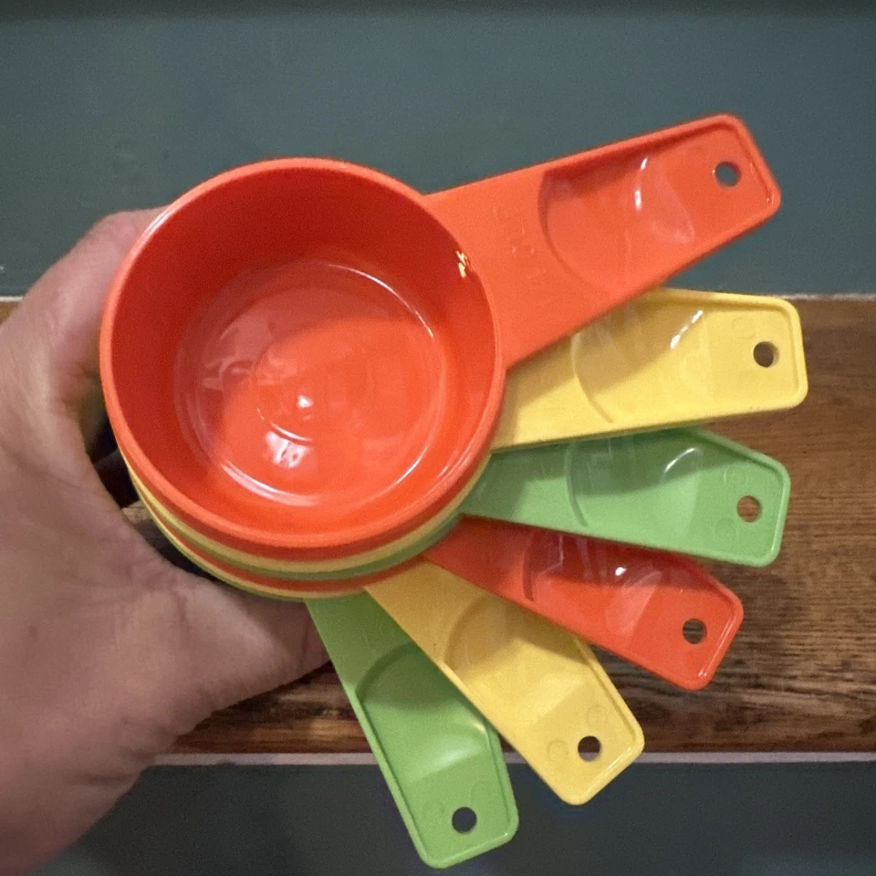 New Vintage Tupperware Measuring Cups Set 6 Green Orange Yellow Retro NOS - Image 4 of 4