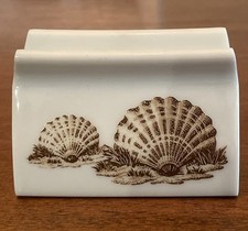 The Indispensable Dispenser Toothpaste Squeezer Germany with Shell Design Beach