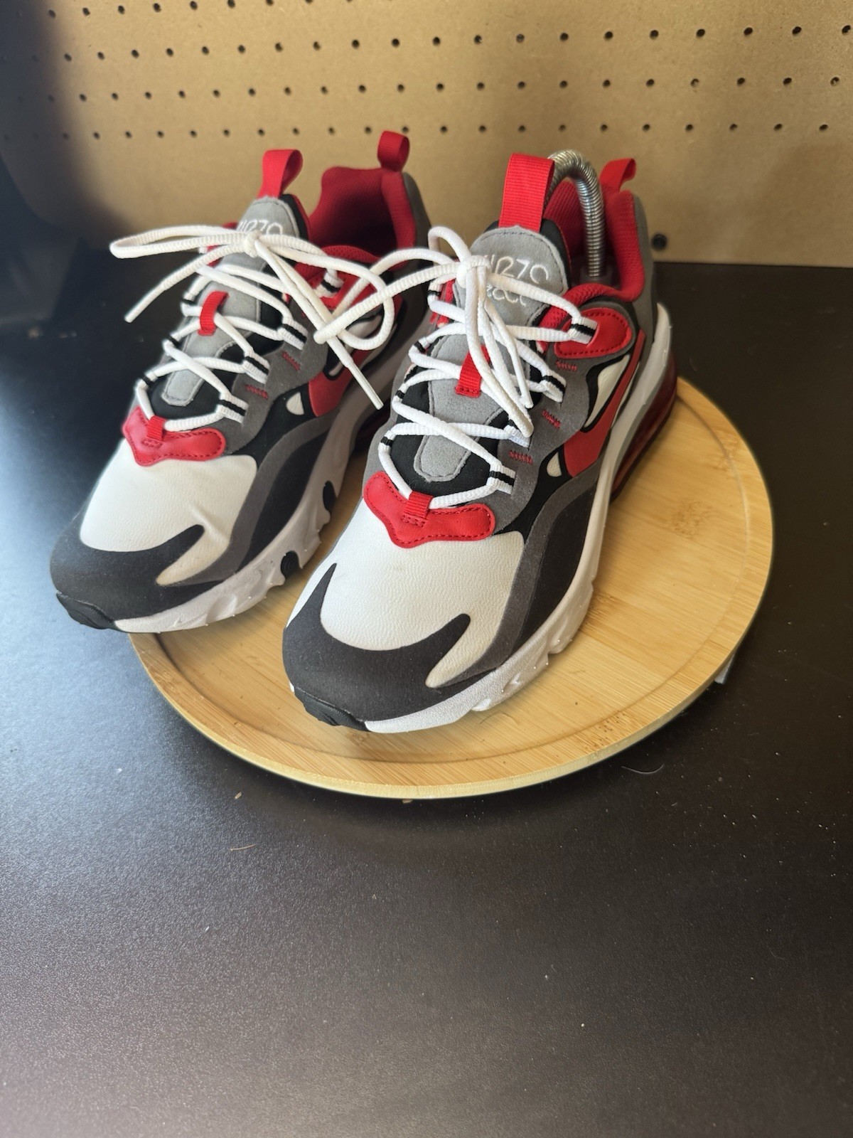 SAOLA Scarpe da corsa Nike Air Max 270 React ragazzo 5 anni BQ0103 011 bianco rosso sneakers usate in ottime condizioni
