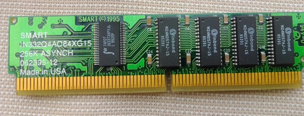 SMART CACHE 256KB SRAM  160 pin