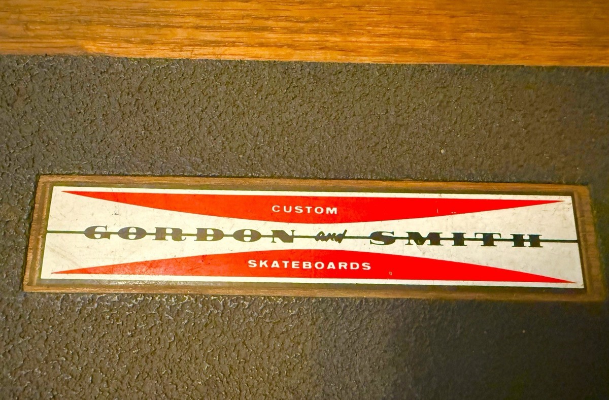 ビンテージ　GORDON&SMITH スケートボートデッキ Vintage Gordon & Smith Skateboard, Complete w/ California