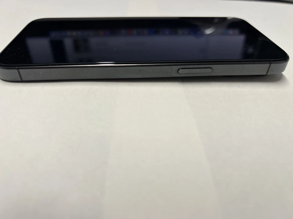 Apple iPhone 15 Pro Max , 512GB, Black Titanium , Mit Original Verpackung, Top - Bild 3 von 4