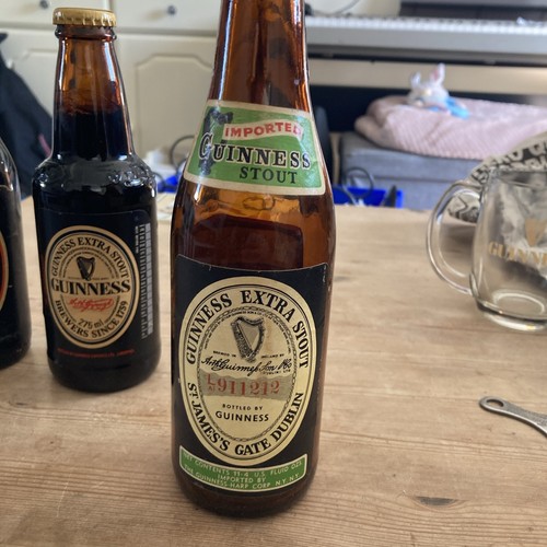 Vintage Guinness Extra Stout Bottles x3. Best before aug 84 - Picture 3 of 4