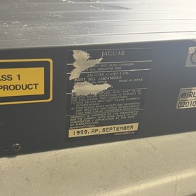 1997-2006 Jaguar X300 X308 X100 XK8 XKR XJ8 XJR CD PLAYER  LNC4160AA OEM