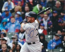 Signed  8x10 TRAVIS SHAW Milwaukee Brewers Autographed photo - COA 