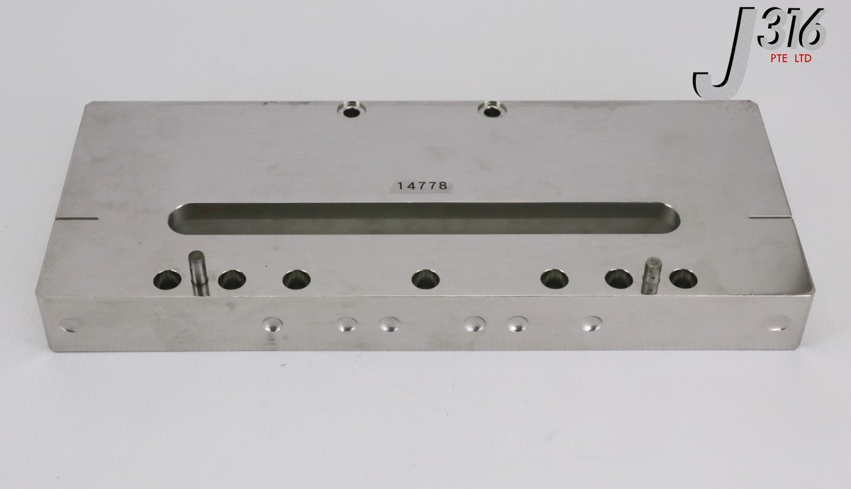 ミー 14778 APPLIED MATERIALS PLATE, CH. MOUNTING WITH SLIT VALVE PURG