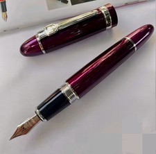 Begginers stylographic pen Médium Size  Black And Gold/silver