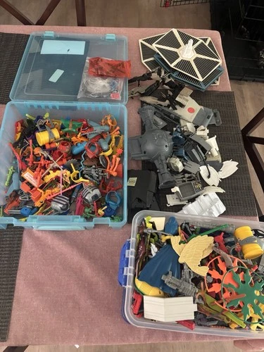 HUGE VTG Lot TMNT, Transformer, Star Wars, Ghostbusters & More Accessories Parts