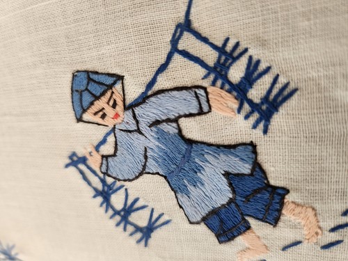 (8) Hand Embroidered Chinoiserie Blue Boy 4 Napkins Asian 4 Placemats RARE/NEW - Picture 4 of 24