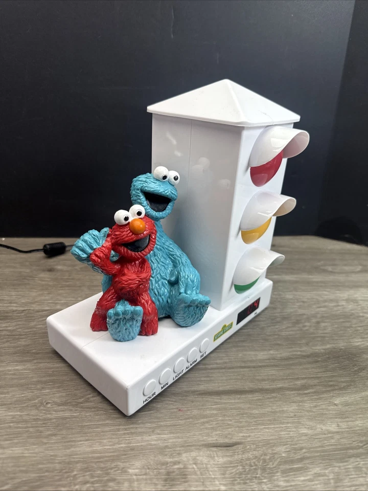 Reloj despertador Sesame Street Elmo Cookie Monster niño pequeño luz de parada probado Foto 3 de 4