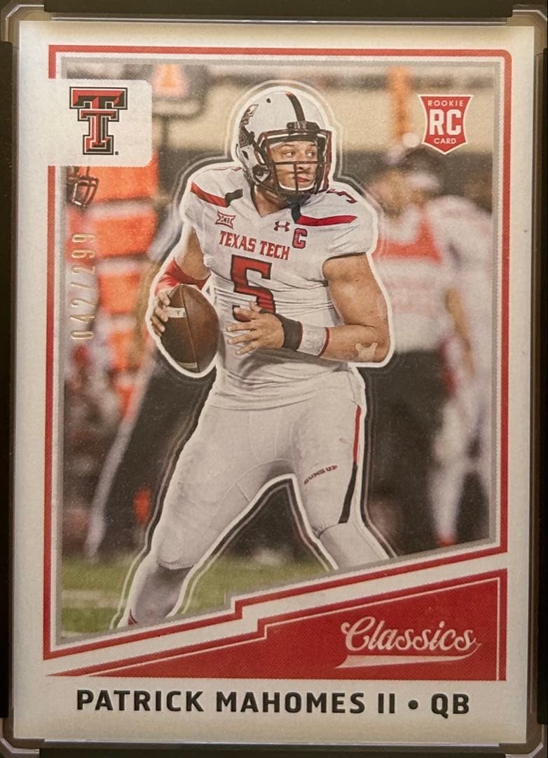 Patrick Mahomes II 2017 Panini Classics Red Back RC 042/299 Game-Used Card