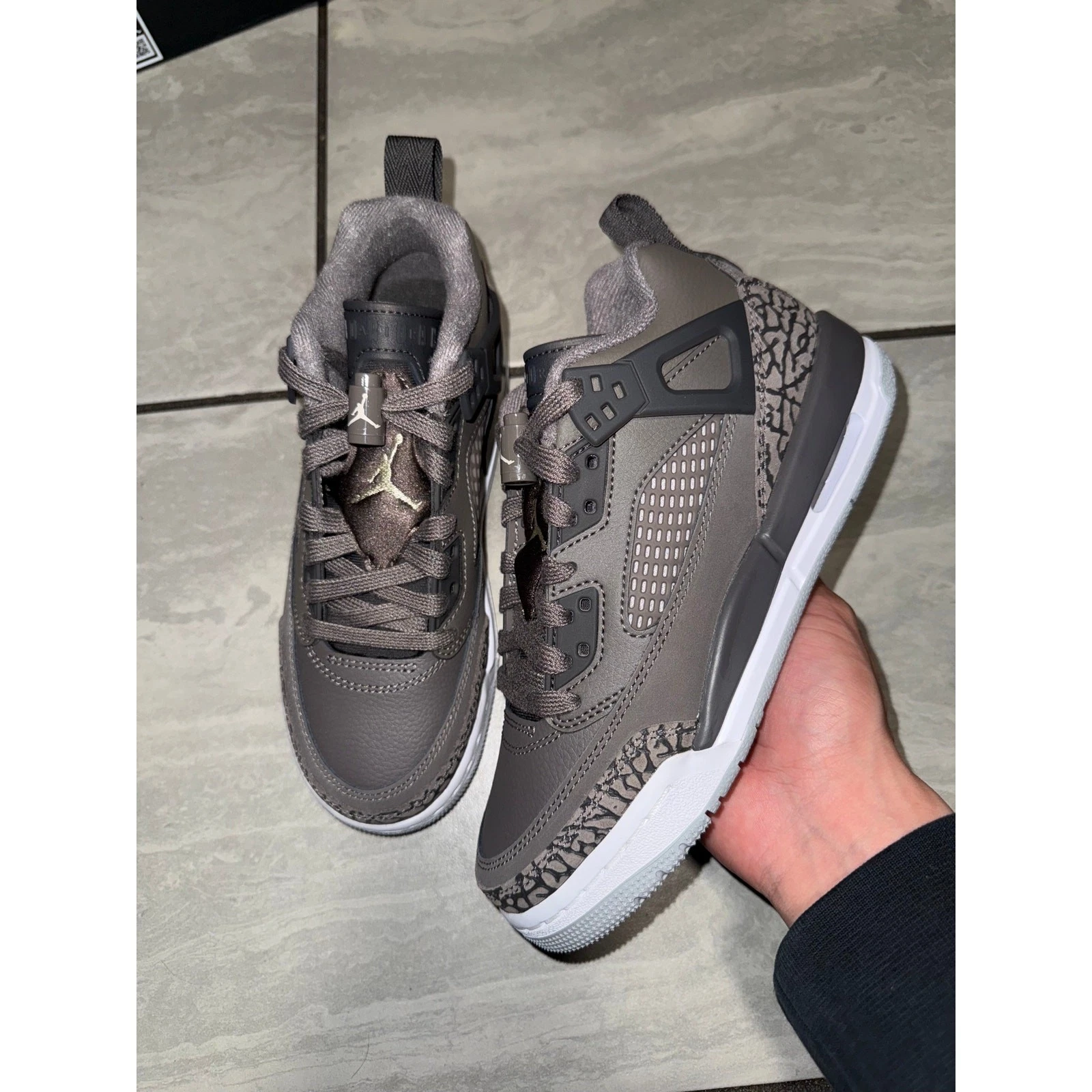 Jordan Spizike pietra bassa grotta 4 anni 5 5 W
