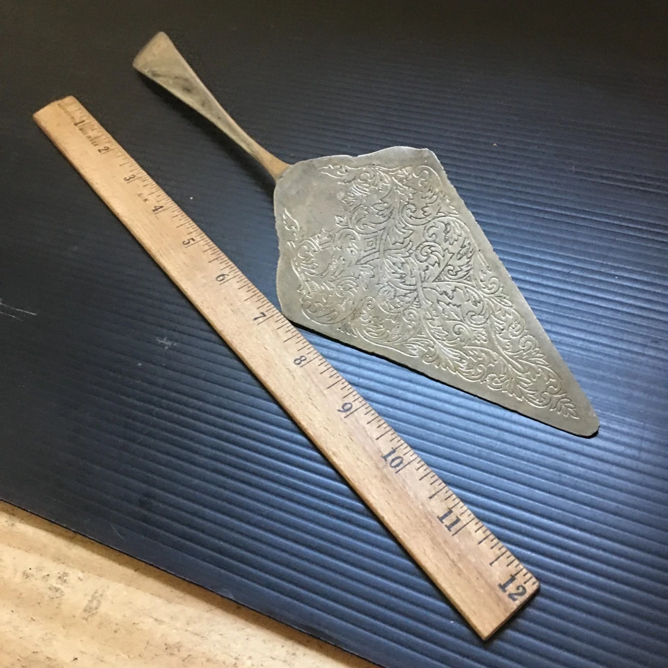 Vintage 1980s Silver Plated Triangular Pie Server 11.5"L x 3"W - Image 2 of 4