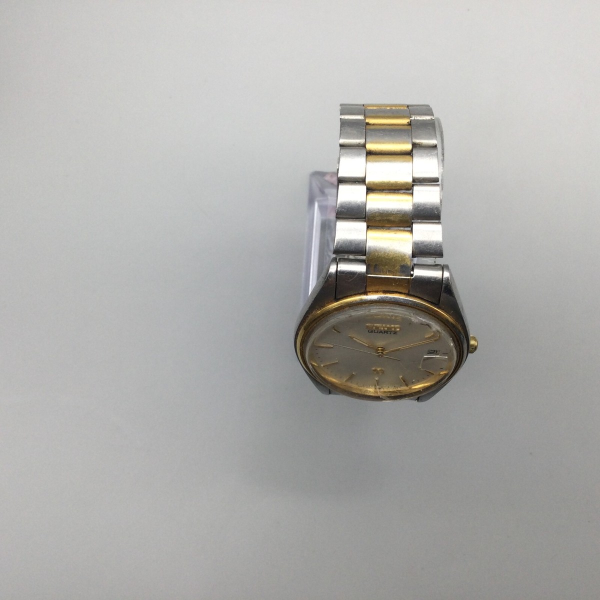 Vtg Seiko SQ Watch Men 33mm Silver Gold Tone 5Y22-6000 Date
