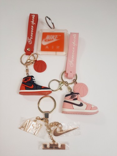 Vtg Nike Shoe Keychain Lot 4 Total Rubber Tennis Shoe Keychains - Picture 6 of 7
