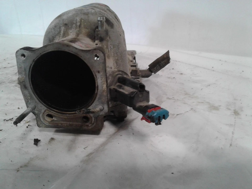 Used Upper Engine Intake Manifold fits: 2005 Pontiac Grand prix 3.8L upper Upper Foto 3 de 4