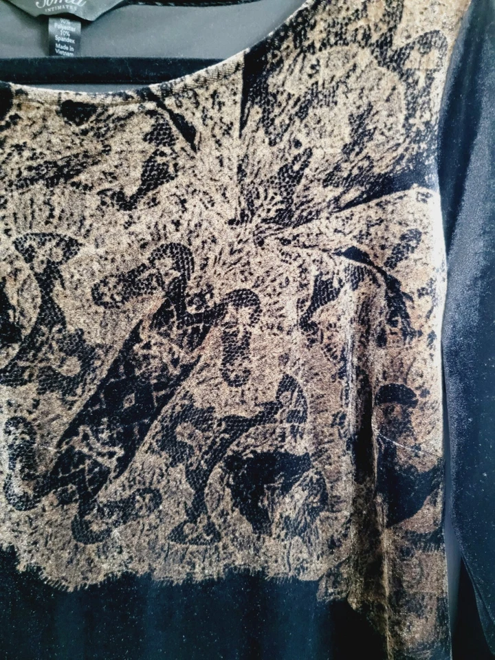 Camisa Soma Intimates M Negra Dorada Terciopelo Cuello Redondo L/S Aberturas Laterales Foto 3 de 4