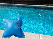 18 Gauge Heavy Duty 4' x 4' Swimming Pool Winter Air Pillow - Choose Quantity