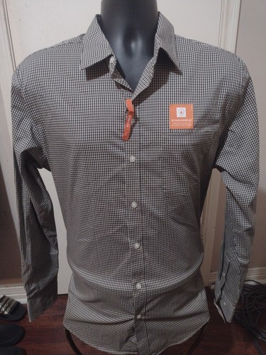 New Mens Van Heusen Traveler Stretch Long Sleeve Shirt Medium M Stain Shield NWT