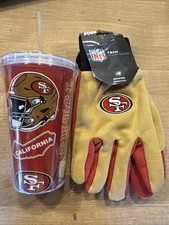 49er Handschuhe und Trinkflasche
