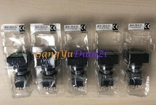 Qty:1 NEW FOR   Self-resetting illuminated push button switch AH165-2SFL E3