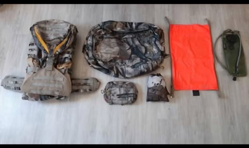 EBERLESTOCK J34 hunting pack with accessories