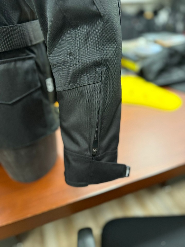 Giacca Moto Uomo Ducati Tour C4 Black – – Accessori E Moto Online - Foto 8