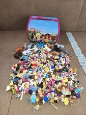 Lot Of Lego Friends Figures And Parts With Ca...