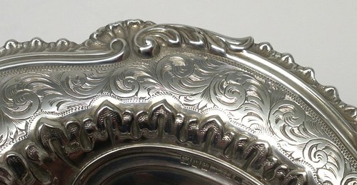 Victorian Sterling Silver Heart-Shaped Bonbon Dish (5 ½”)–Hallmarked 1894 (64g) - Picture 5 of 12