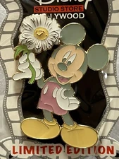 Disney Petal N Pals Mickey Mouse LE 400 DSSH DSF pin