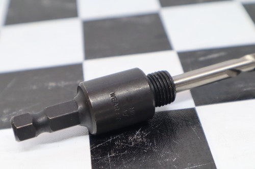 MILWAUKEE 3/8" SHANK SMALL HOLE SAW ARBOR (1)#49-26-7010 & (1)49-56-7250 *** - Picture 4 of 13