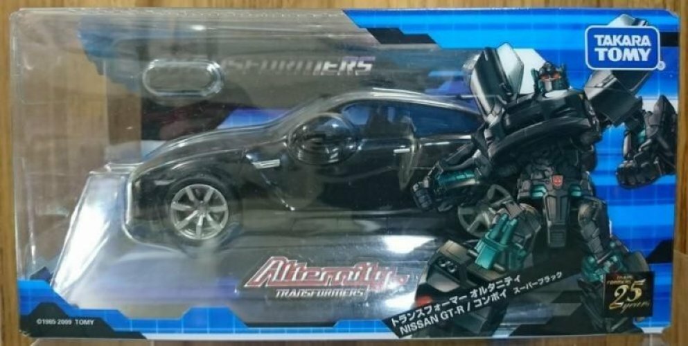 トランスフォーマー　コンボイAlternity Nissan GT-R Transformers Japanese Alternity Nissan GT-R Convoy Action